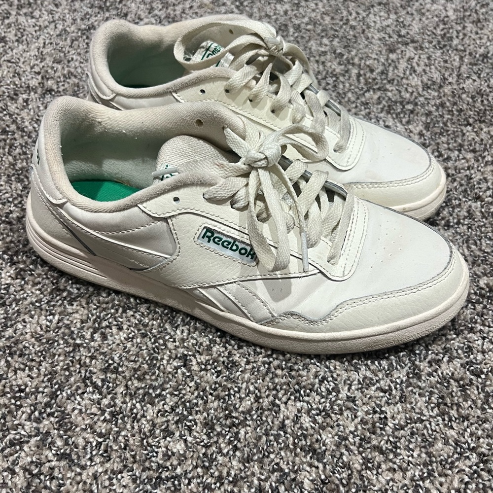Reebok Cream and Green Casual Sneakers